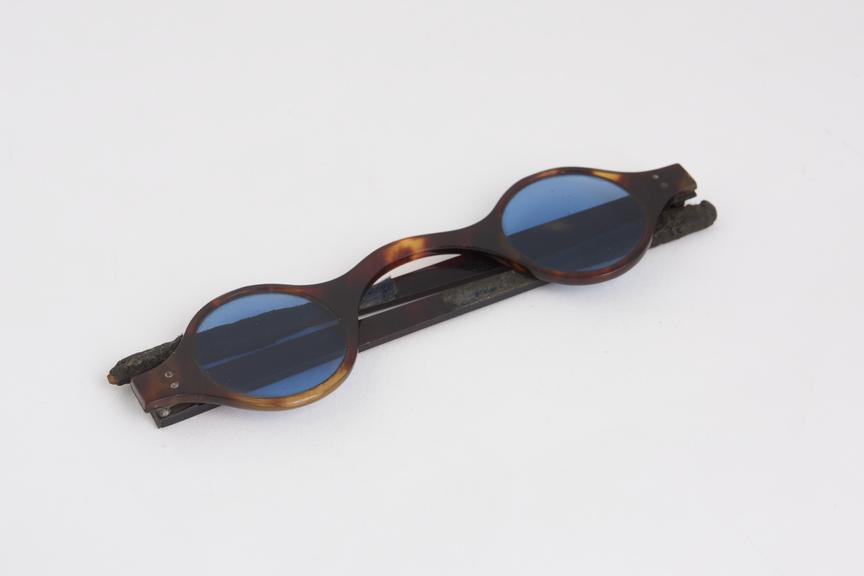 Spectacles, sunglasses, straight, tortoiseshell, blue tinted