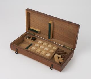 Wooden case for brass eye phantom