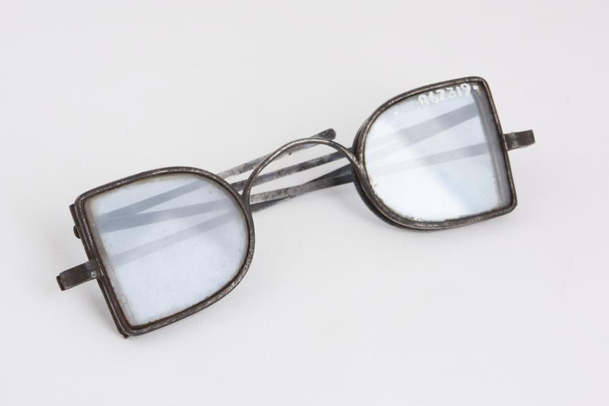 Turn pin spectacles, eye preservers, steel