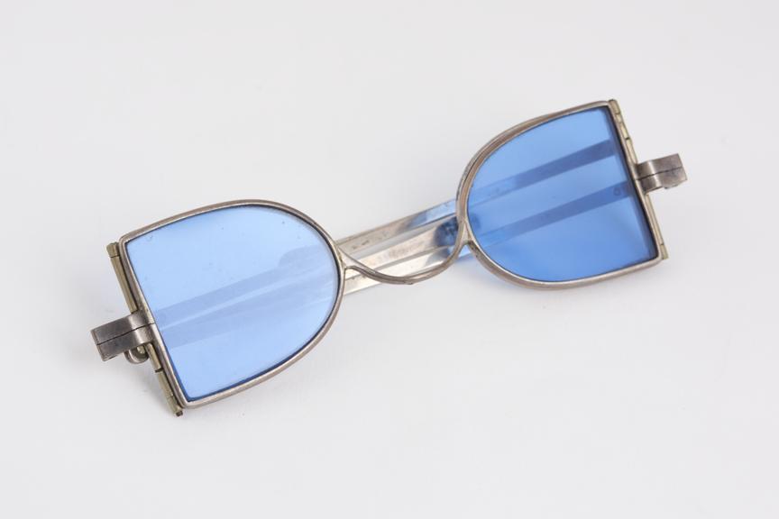 Turn pin sunglasses, silver double lens, blue tinted