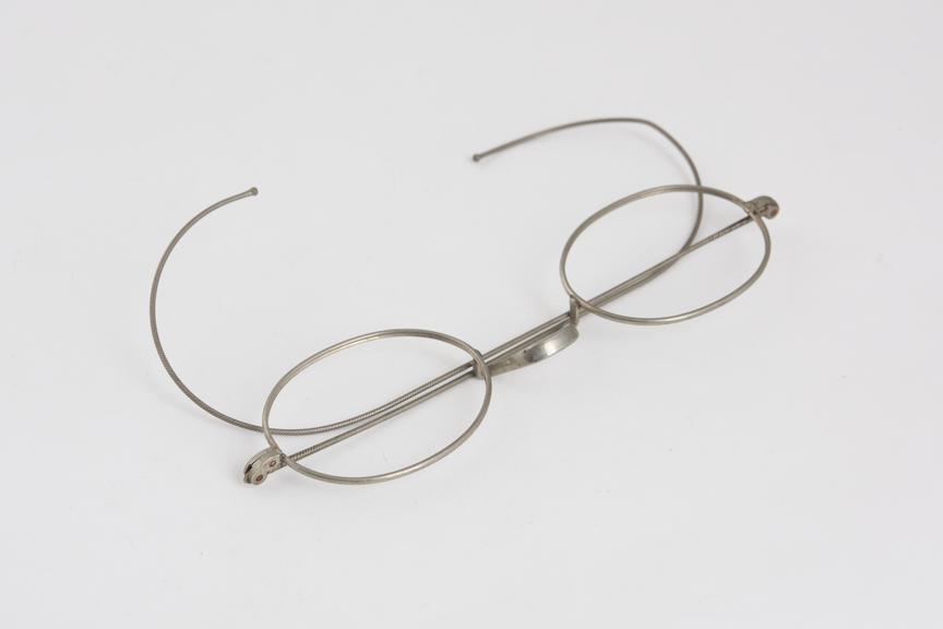 Coil spring spectacles, aluminium, made for A.A.O. Co