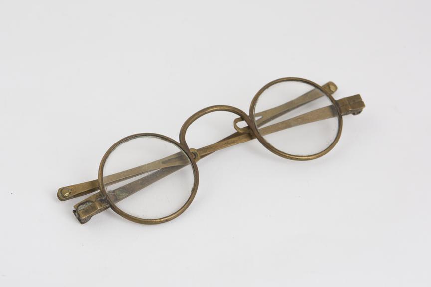 Turn pin spectacles, brass, French or European, by Kittner