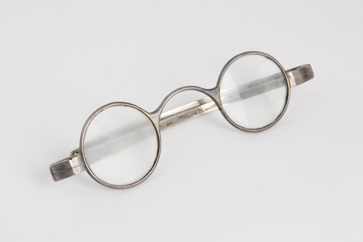 Spectacles Turned Turn pin spectacles | Science Museum Group Collection