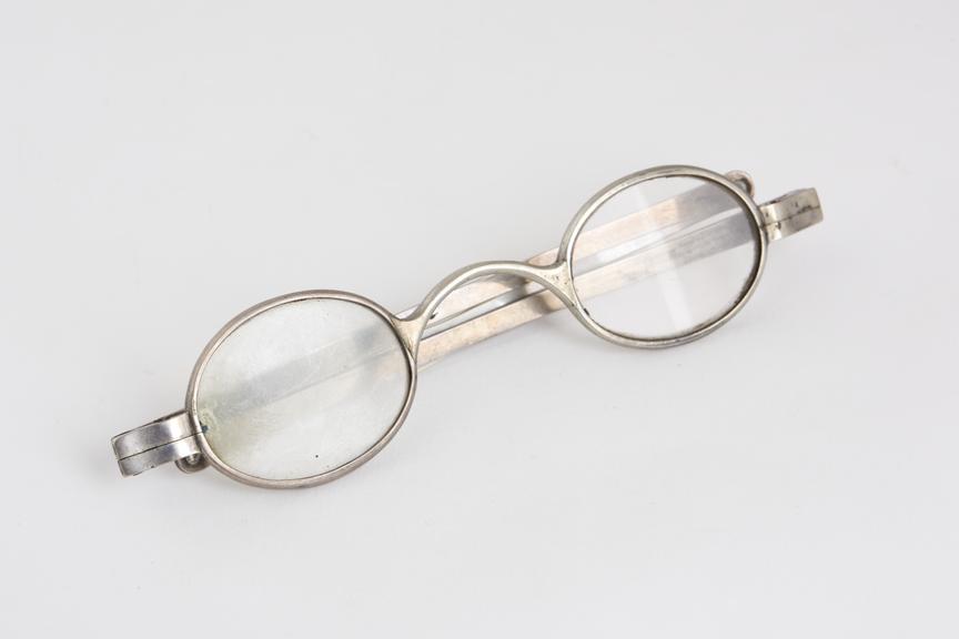 Turn pin spectacles, silver frame, J.H