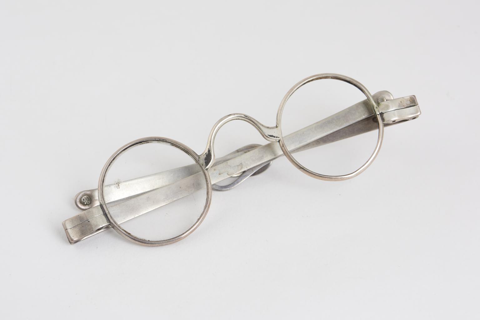 Spectacles Turned Turn pin spectacles | Science Museum Group Collection