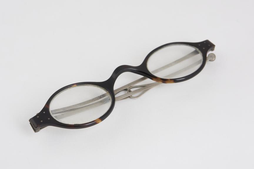 Turn pin spectacles, tortoiseshell, silver arms