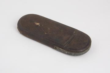 Frogmouth spectacle case