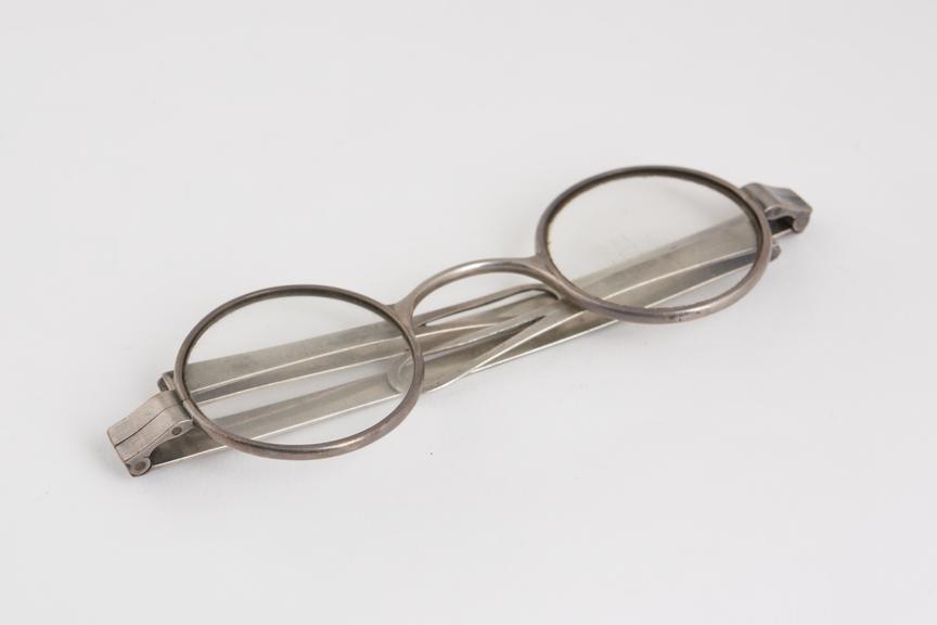 Transverse folding spectacles, silver, hallmarked, London