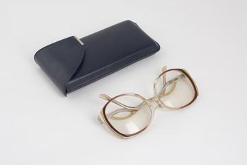 Booklet on presbyopia and the Varilux 2 spectacles