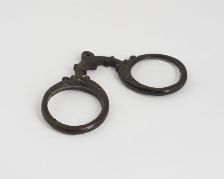 Bow spectacles | Science Museum Group Collection