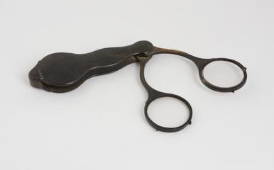 Scissor spectacles
