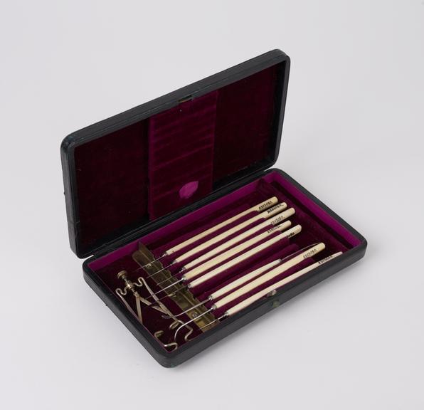 Ophthalmic instrument set, cased, 1801-1900