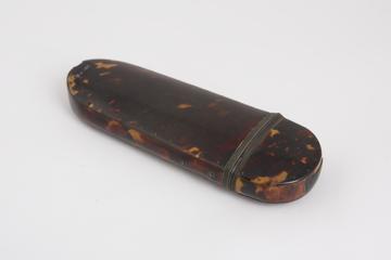 Hinged cap spectacle case