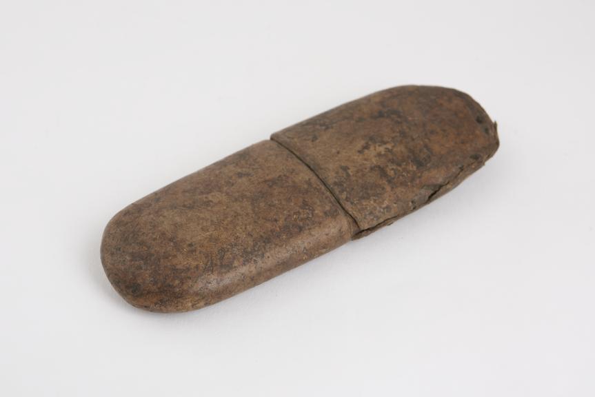 Pull off spectacle case, leather, Europe, 1750-1850