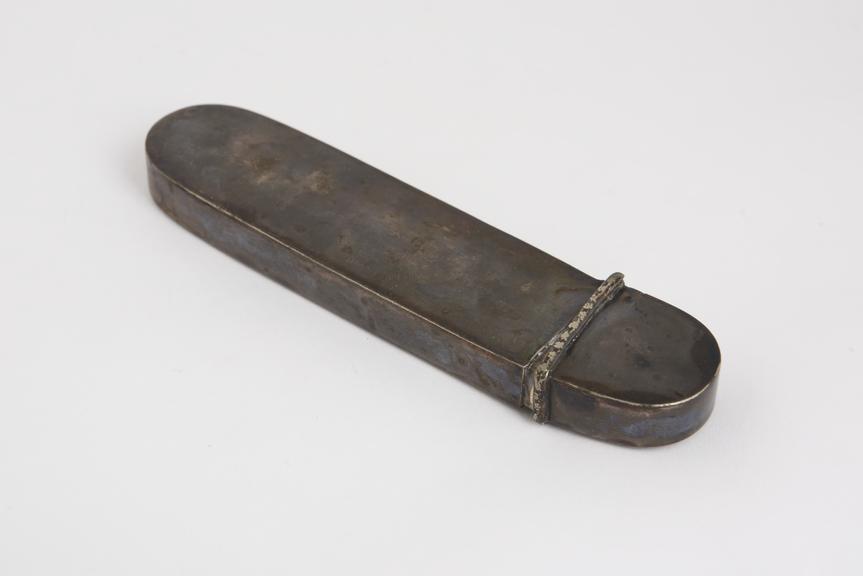 Hinged cap, spectacle case, steel, English, 1801-1900