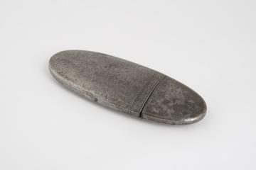 Hinged cap spectacle case