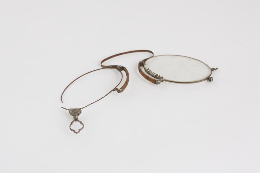 Pince nez, plated steel wire frame, English, 1880-1910