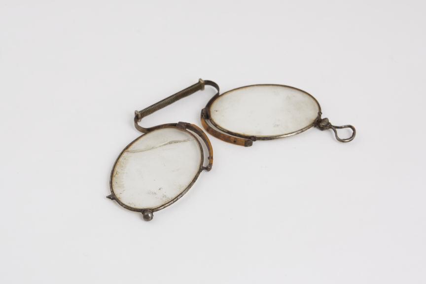 Spectacles, pince nez, folding, steel wire, English, 1820-1900