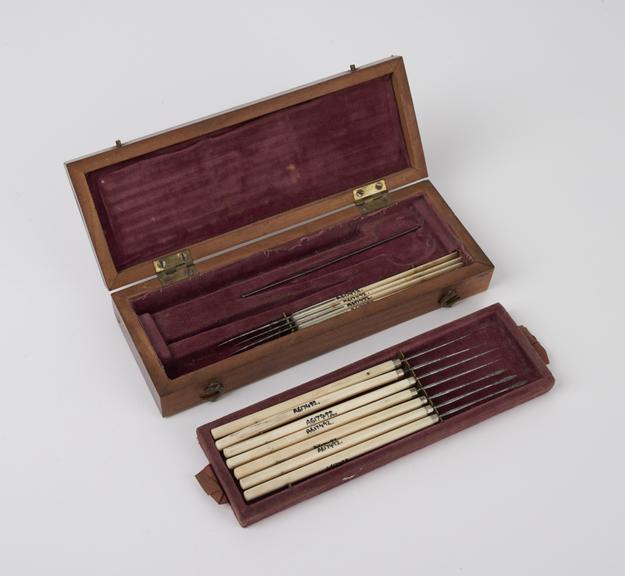 Ophthalmic instrument set, cased, possibly English, 19th century