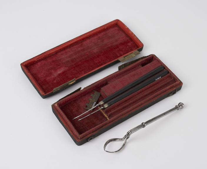 Ophthalmic instrument set, cased, probably English