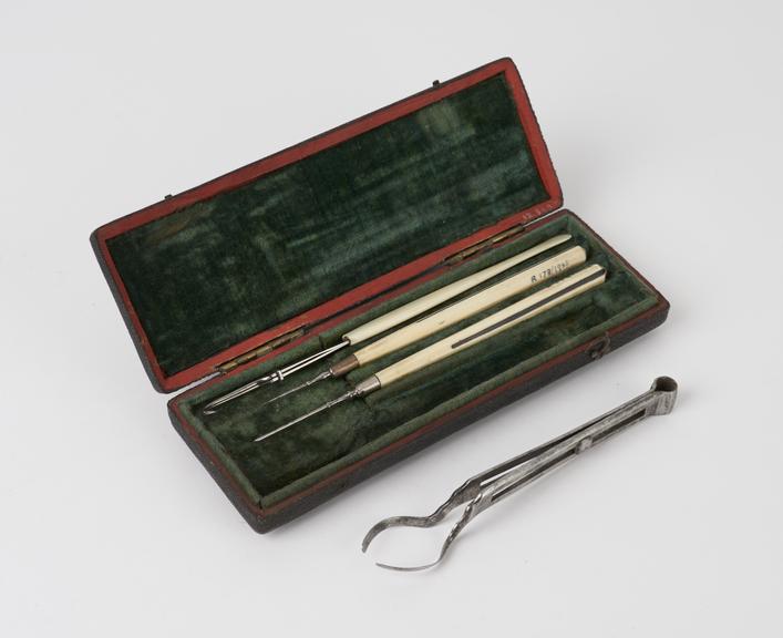 Ophthalmic instrument set, possibly English