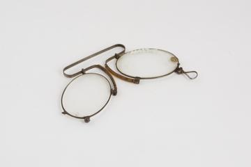 Spectacles, pince nez