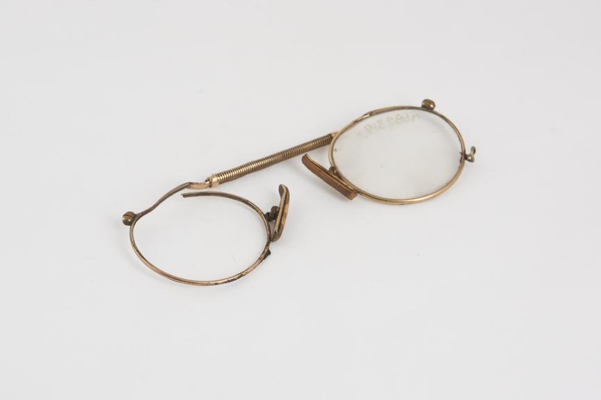 Pince nez, spectacle gilt metal, English, 1801-1900