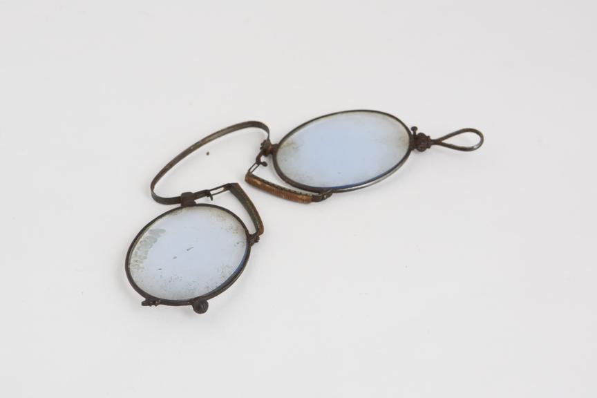 Spectacles, pince nez, folding, tinted blue, steel wire