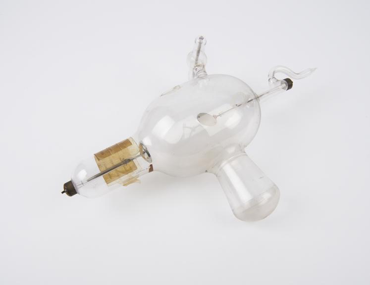 Cossor pattern 1 X-ray tube with spark gap vacuum regulator