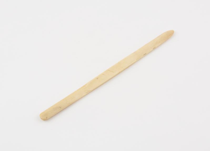 Double ended ivory cement spatula, English, 1870-1914