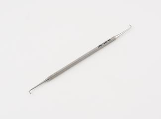 Dental excavator double ended