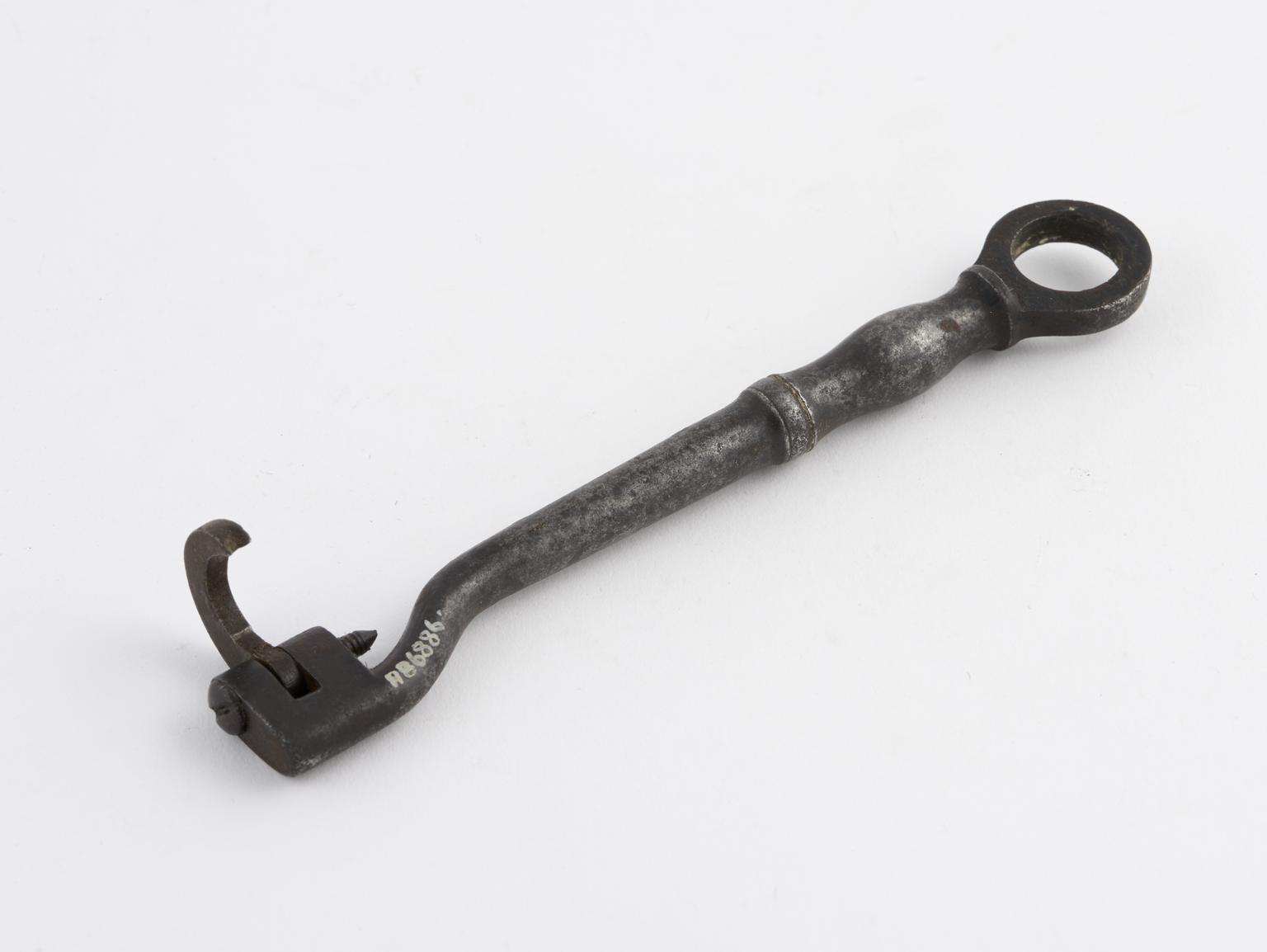 Single bend dental key | Science Museum Group Collection