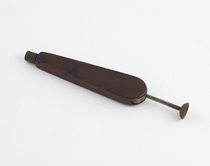 Tuning fork, steel, on brass stand, in mahogany case, French