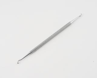 Dental plastics instrument