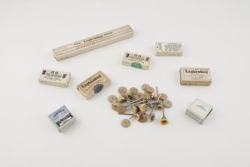 Eight bristle brushes