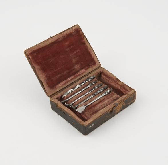 Pocket dental instrument set