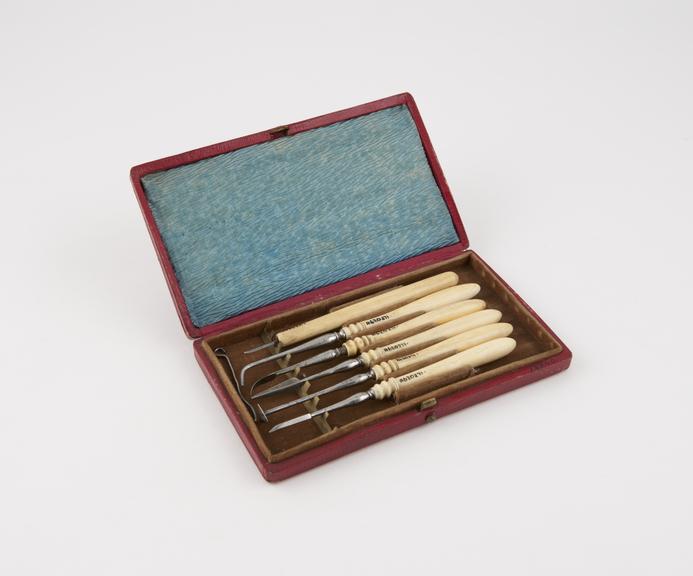 Dental instrument set