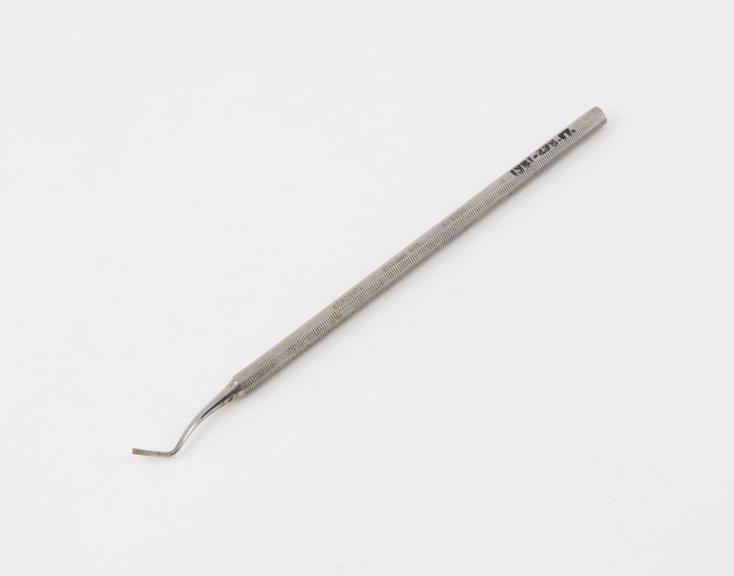 Dental scaler No.9, stainless steel, by Nordenta, Sweden