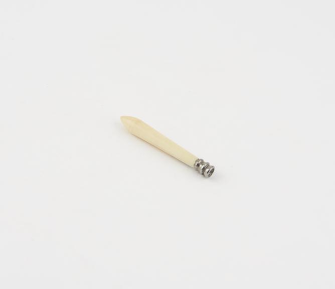 Socket handle, ivory with steel ferrule