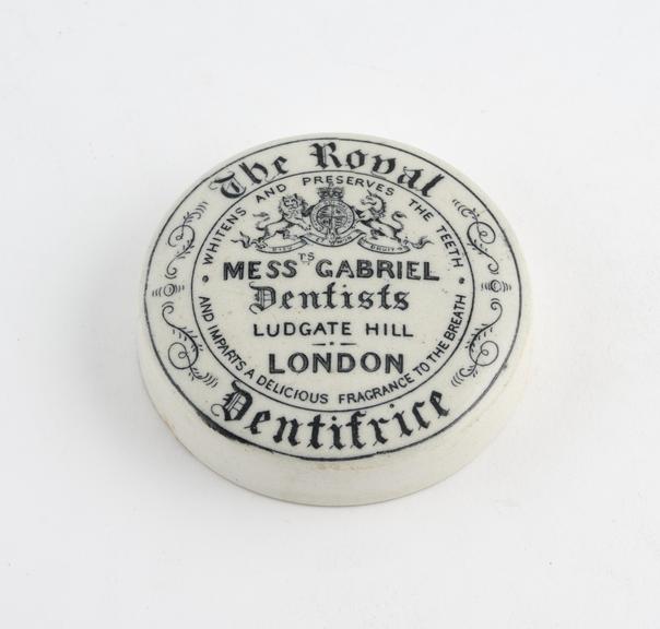 Ceramic pot lid for Royal dentifrice, supplied by Gabriel