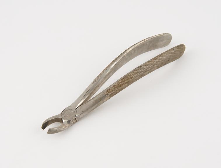 Dental forceps, for left upper molars, nickel plated steel