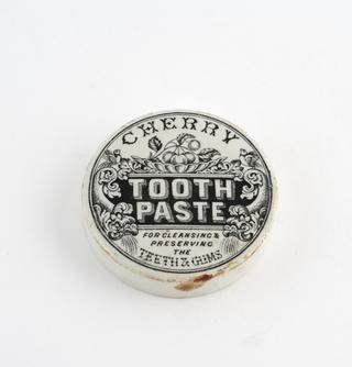 Ceramic pot lid for cherry tooth paste