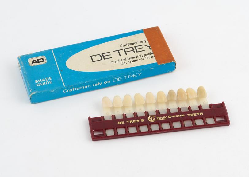 Shade guide for de Trey's C-Form' acrylic teeth, in box