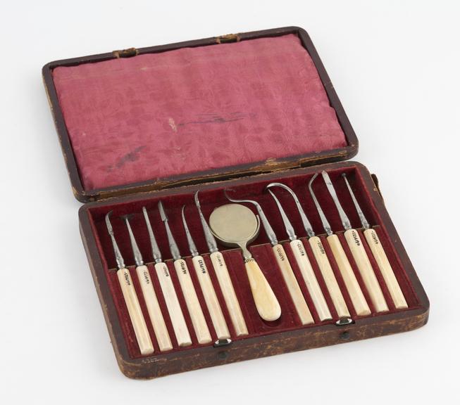 Dental instrument set