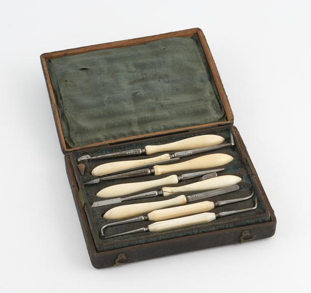 Dental instrument set