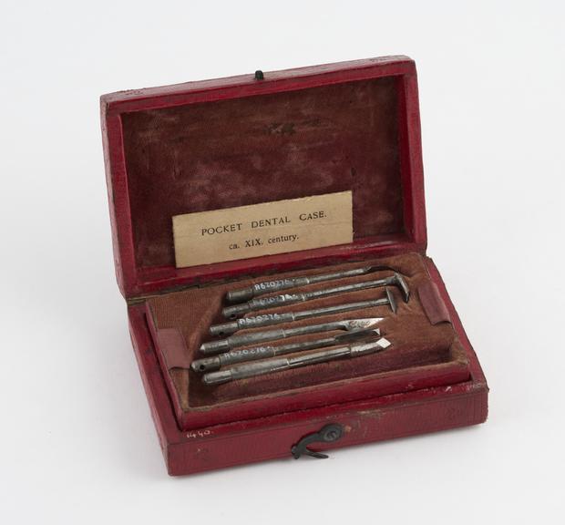 Pocket dental instrument set