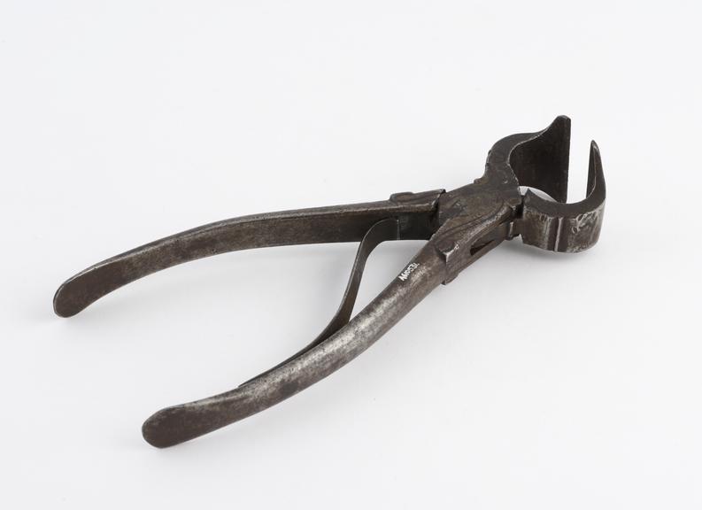 Cutting nippers, steel, provenance unknown, 1730-1830