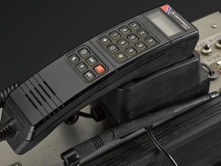 Analogue mobile phone for Stephen Hawking's speech synthesizer