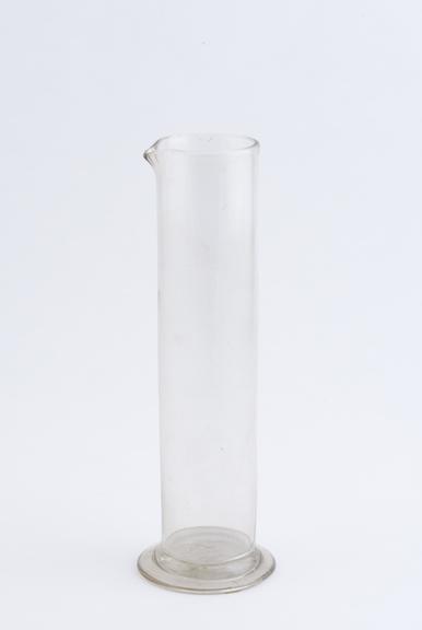 Clear glass beaker, cylindrical