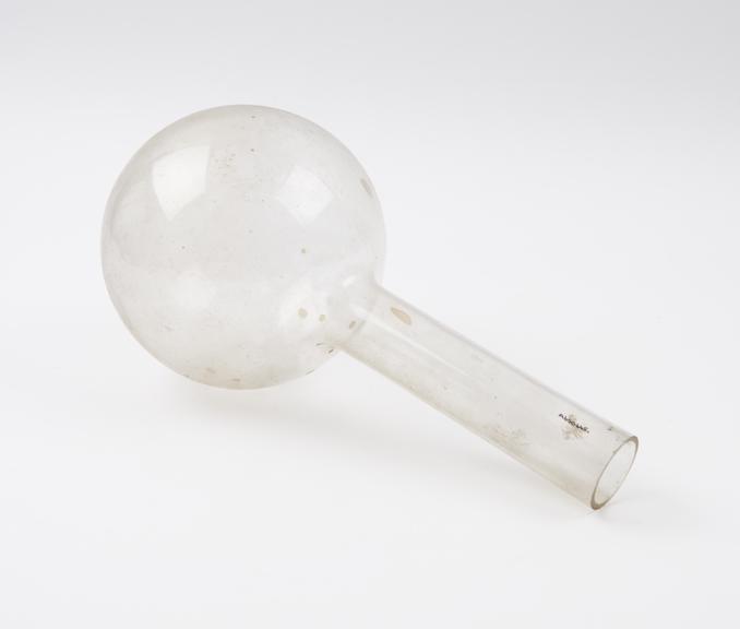 Clear glass flask, spherical body, tubular neck